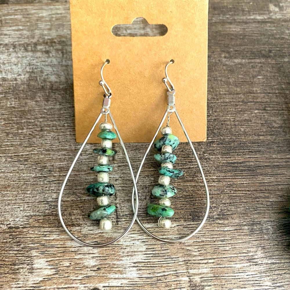 Handmade silver teardrop earrings with stones: Nickle free